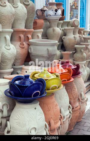 Tunisia, Cap Bon, Nabeul, biggest Tunisian ceramics center, pottery shop Stock Photo