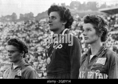 OLYMPIC GAME HURDLES 80M WOMEN FINAL PRESS RECEIVES GOLD BRIKMEYER 2 SEPTEMBER 1960 Stock Photo