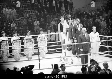 OLYMPICS, OLYMPIC SPORT GAMES - THE XVIII 18TH OLYMPIAD IN TOKYO, JAPAN - BOXING OLYMPICS HEAVYWEIGHT FRAZIER BEAT HUBER ; 25 OCTOBER 1964 Stock Photo