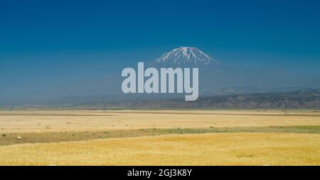 Mount Ararat ( Turkish; Ağrı Dağı ) in Summer. Turkey. Mount Ararat is the highest peak of Turkey with its height of 5137 m. Stock Photo