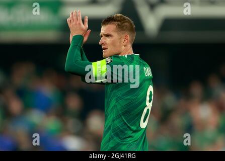 Northern Ireland’s Steven Davis applauds the fans at full time during the 2022 FIFA World Cup Qualifying match at Windsor Park, Belfast. Picture date: Wednesday September 8, 2021. Stock Photo