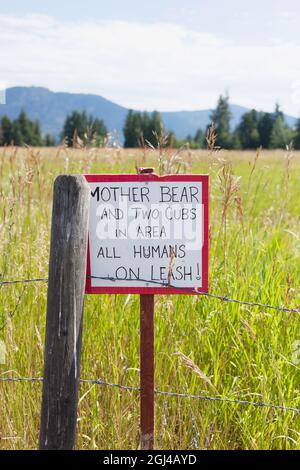 Bear in area sign, Sorrento BC Canada Stock Photo