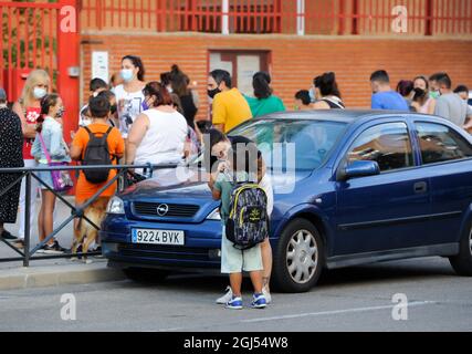 Madrid, Spain. 8th Sep, 2021. Kids go to school with their parents' company for the new school year in Madrid, Spain, Sept. 8, 2021. Credit: Gustavo Valiente/Xinhua/Alamy Live News Stock Photo