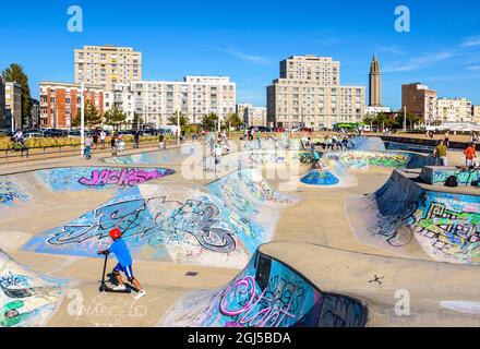 The skatepark and the 'Porte Oceane' building complex in Le Havre, France. Stock Photo