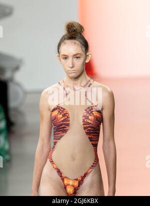 New York, United States. 08th Sep, 2021. New York, NY - September 8, 2021: Model walks runway for ThreeASFOUR during 2022 collection show at Spring Studios (Photo by Lev Radin/Pacific Press/Sipa USA) Credit: Sipa USA/Alamy Live News Stock Photo