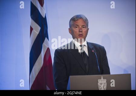 Oslo 20110723. Norway's Justice Minister Knut Storberget speaks during a press conference in Oslo on July 23, 2011, a day after attacks on a youth camp and the government headquarters killed at least 91 people alltoghetger. An armed man dressed in police uniform opened fire on young people attending the camp on Utoeya island.  Stock Photo