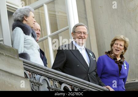 COPENHAGEN, DENMARK 20120115 Princess Benedikte of Denmark, Prince Richard of Sayn-Wittgenstein-Berleburg, exking Konstantin and his wife Anne-Marie at the balcony of  Christian IX’s Palace Sunday. Danish Queen Margrethe II celebrates her 40th Jubilee this weekend. Foto: Henrik Montgomery / SCANPIX Kod: 10060 Stock Photo