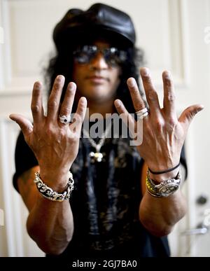 STOCKHOLM 2012-04-24 Slash, Guns N 'Roses former guitarist visiting Sweden  to promote his second solo album. Foto: Pontus Lundahl / SCANPIX / kod  10050 Stock Photo - Alamy