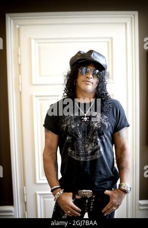 STOCKHOLM 2012-04-24 Slash, Guns N 'Roses former guitarist visiting Sweden  to promote his second solo album. Foto: Pontus Lundahl / SCANPIX / kod  10050 Stock Photo - Alamy