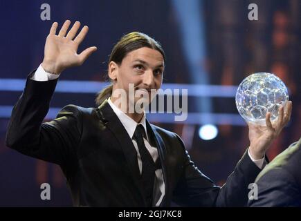 STOCKHOLM 2012-11-12   Swedish soccer player Zlatan Ibrahimovic holds the trophy after beeing awarded the Goal of the Year  award during 'Fotbollsgalan', the award ceremony gala for domestic football, at the Globe Arena in Stockholm, Sweden, on November 12, 2012. Ibrahimovic earned the prize for a goal during Sweden's group D Euro 2012 soccer match in June. Photo: Claudio Bresciani / SCANPIX / code 10090        Stock Photo