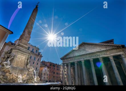 Roman Columns Pantheon Sun Star, Rome, Italy. Rebuilt by Hadrian in 118 to 125 AD Became oldest Roman church in 609 AD. Stock Photo