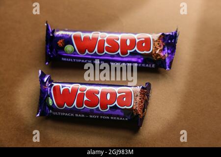 Whispa bars of chocolate sold in multipacks have shrunk in size. Manufacturer Cadbury a part of Mondelez say its to reduce the caleries. The bars show Stock Photo