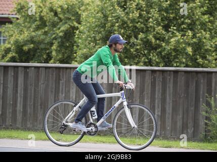 BORGHOLM 2015-07-19 *** EXCLUSIVE*** Princess Madeleine and Princess Leonore on a bike in Borgholm, Swden, July 19, 2015. Photo: Sven Lindwall / EXP / TT / Kod: 7117 ** OUT SWEDEN OUT**  Stock Photo