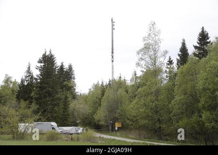 BORAS 20160516 The broken top of the still standing part of the 332 meters high telecom mast outside Boras in western Sweden is seen in a photo taken May 16, 2016. The top 200-metres of the mast collapsed Sunday when one of the masts wire attachment points was sabotaged. Photo: Adam Ihse / TT ** SWEDEN OUT **  Stock Photo
