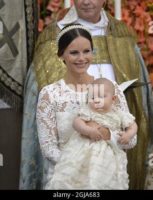 princess sofia christening dress New!! Piccolo Bacio Girls Princess Sofia Heirloom Christening Gown 3 Months / Off White Silk