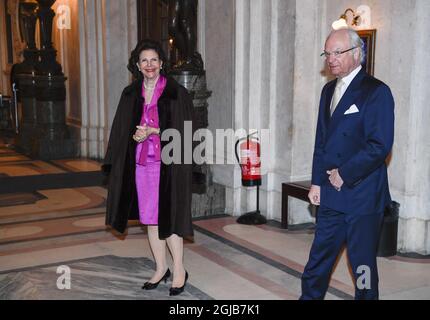 STOCKHOLM 20180320 Swedish King Carl Gustaf and Queen Silvia arriving at The Royal Swedish Opera for a performance of Giuseppe Verdi's opera Aida. Foto: Pontus Lundahl / TT / kod 10050  Stock Photo