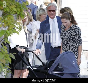 Louise Thott (formerly Gottlieb, Princess Madeleine's best friend) with her father Fredrik Gottlieb Funeral of Anki Wallenberg in Dalaro church, Stockholm, Sweden 19 July 2019 Anki Wallenberg died in a sailing accident on the lake Geneva. She resided in London and was a close friend to the Swedish Royal Family. (c) Patrik Osterberg / TT / kod 2857  Stock Photo