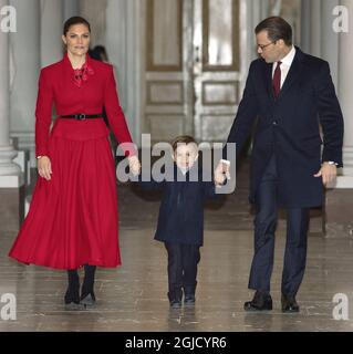 Crown Princess Victoria, Prince Oscar and Prince Daniel arrives for the tradional arrival of the Christmas trees at the Royal Palace in Stockholm, Sweden on Wednesday, December 18, 2019 Foto: Jessica Gow / TT / Kod 10070  Stock Photo