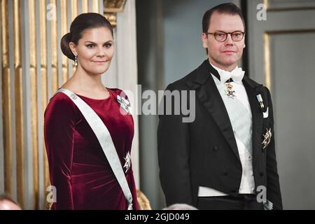 STOCKHOLM 20191220 Kronprinsessan Victoria och prins Daniel under Svenska akademiens arliga hogtidssammankomst Borshuset i Gamla stan. Foto: Jonas Ekstromer / TT / kod 10030  Stock Photo