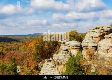 Camel Rock in fall color Garden of the Gods Recreation Area. Shawnee National Forest, Illinois, USA. Stock Photo