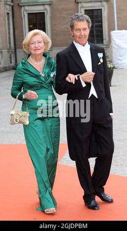 ARCHIVE Queen Silvia's brother Walther Ludwig Sommerlath is dead. He died at Karolinska University Hospital in Huddinge on October 23 after a period of illness. ORIGINAL CAPTION: Walther L Sommerlath, Ingrid Sommerlath arriving at the wedding between Prince Carl Philip and Sofia Hellqvist. Stockholm, Sweden, arrivals, 2015-06-13 Photo: Charles Hammarsten / IBL / TT code 2492  Stock Photo