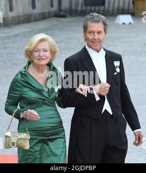 ARCHIVE Queen Silvia's brother Walther Ludwig Sommerlath is dead. He died at Karolinska University Hospital in Huddinge on October 23 after a period of illness. ORIGINAL CAPTION: Walther L Sommerlath and wife Ingrid Sommerlath arriving at the wedding between Prince Carl Philip and Sofia Hellqvist, Stockholm, Sweden, arrivals, 2015-06-13 Foto: Karin Tornblom / IBL / TT code 2377  Stock Photo