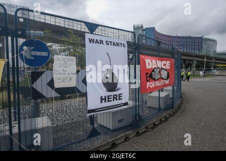 London, UK. 9th Sep 2021. Banner for the Stop DSEI camp to the East ...