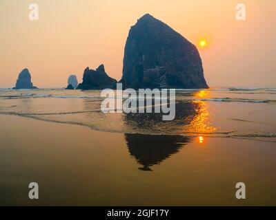 Oregon, Cannon Beach. Haystack Rock Stock Photo