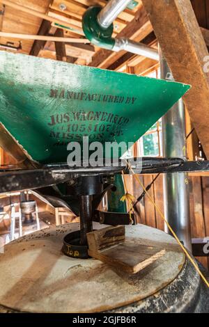 USA, Washington State, Woodland. Grain grinding equipment at the Cedar Creek Grist Mill. (Editorial Use Only) Stock Photo