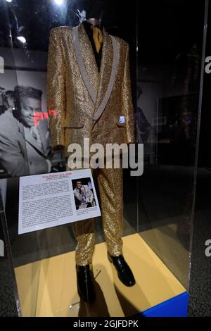 Elvis Presley Suit 1968 display in Rock and Roll Hall of Fame.Cleveland.Ohio.USA Stock Photo