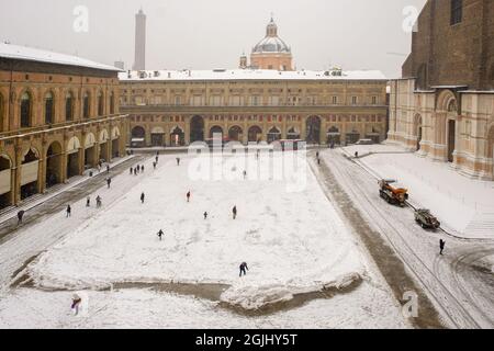 Bologna, Italy. 01st Mar, 2018. Generic view of Piazza Maggiore covered with the snow. The 'Beast from the East', an unusually cold and snowy weather, Stock Photo