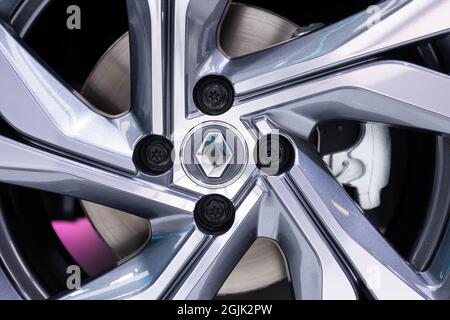 Munich, Germany. 10th Sep, 2021. Renault's logo can be seen on a rim during the International Motor Show (IAA Mobility). IAA MOBILITY 2021 will take place in Munich from 07-12 September 2021. Credit: Sven Hoppe/dpa/Alamy Live News Stock Photo