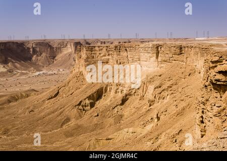 The Jabal Tuwaiq escarpment in Dhurma near Riyadh, Saudi Arabia Stock Photo