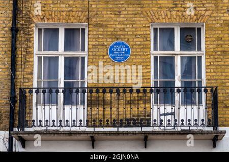 Walter Sickert Blue Plaque at 6 Mornington Crescent Camden Town London - WALTER SICKERT 1860-1942 Painter and etcher lived and worked here Stock Photo