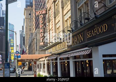 New York, NY, USA - Sept 10, 2021: Rose O'Grady Bar entrance on 7th Avenue in midtown Manhattan Stock Photo