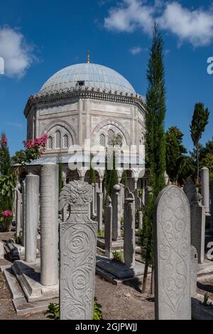 Tomb of Suleiman the Magnificent, Suleymaniye mosque, Istanbul, Turkey ...