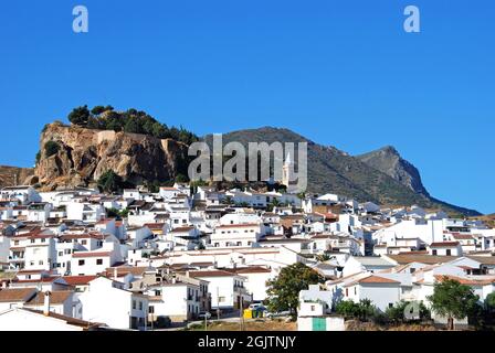 General view of the town with mountains to the rear, Ardales, Malaga Province, Andalusia, Spain, Europe. Stock Photo