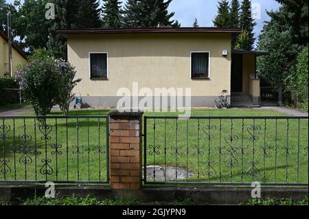 Small, well-kept single-family house in Köpenick Berlin Stock Photo