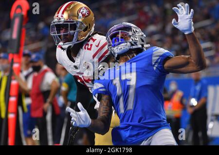 Atlanta Falcons vs Detroit Lions Wide receiver Trinity Benson (17) of the  Detroit Lions carries the