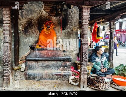 Lakshmi Narayan temple (also known as Garud Narayan temple) in Kathmandu Durbar Square, before the April 2015 Nepal earthquake Stock Photo