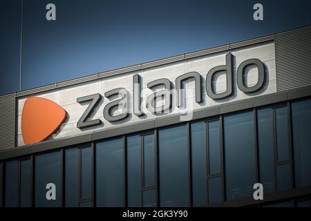 Zalando Zentrale, Valeska-Gert-Strasse, Friedrichshain, Berlin ...