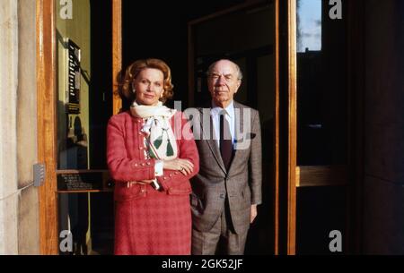 Prinz Sigvard Bernadotte Mit Seiner Dritten Ehefrau Gullan Marianne ...