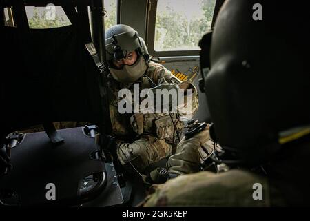A U.S. Army Crew Chief from the 16th Combat Aviation Brigade, 7th ...