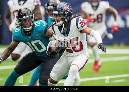 Houston, TX, USA. 12th Sep, 2021. Houston Texans defensive back Desmond  King (25) leaves the field after an NFL football game between the  Jacksonville Jaguars and the Houston Texans at NRG Stadium