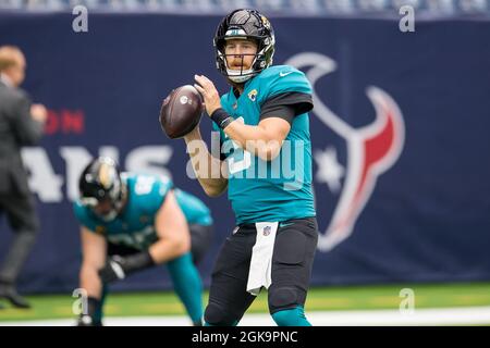 Jacksonville Jaguars tight end Chris Manhertz (84) watches from the  sideline during the second half of an NFL football game against the Buffalo  Bills, Sunday, Nov. 7, 2021, in Jacksonville, Fla. (AP