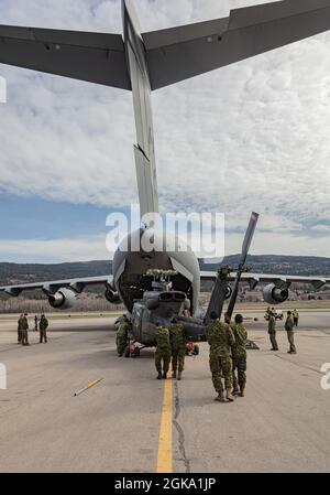 RCAF Cargo plane Stock Photo - Alamy