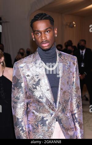 New York, USA. 13th Sep, 2021. Shai Gilgeous-Alexander walking on the red  carpet at the 2021 Metropolitan Museum of Art Costume Institute Gala  celebrating the opening of the exhibition titled In America: A Lexicon of  Fashion held at the Metropolitan