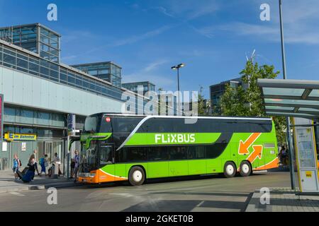 Flixbus, Suedkreuz Schoeneberg Berli station, Suedkreuz, Germany Stock Photo