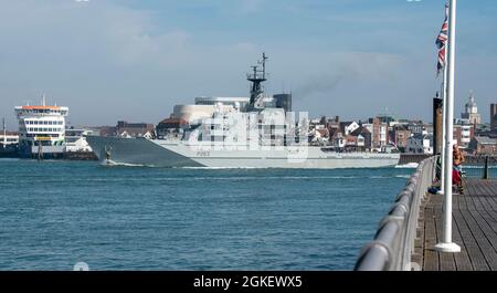 Portsmouth, England, UK. HMS Mersey P283 a river class offshore patrol vessel protects British fishing rights returns to Portsmouth naval dockyard and Stock Photo