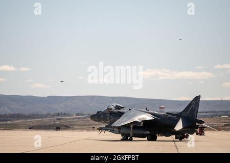 AV-8B Harrier’s assigned to the Marine Attack Squadron 223 stationed at Marine Corps Air Station Cherry Point, North Carolina land at Gowen Field, Idaho while participating in training with the 190th Fighter Squadron’s A-10 Thunderbolt II’s, April 7, 2021. This joint training will expose Idaho pilots to scenarios beyond their normal Close Air Support training and provide a unique experience to enhance their joint operations capabilities. Stock Photo